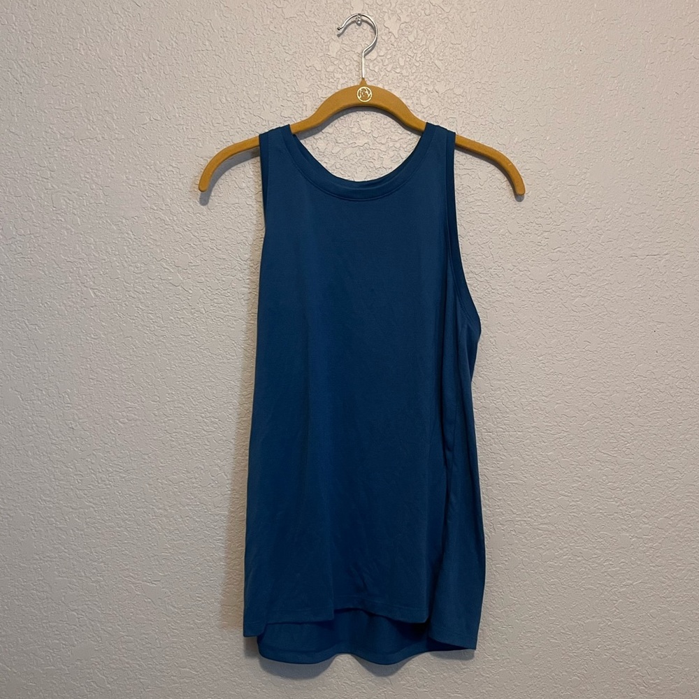Old Navy Active Tank in Dark Blue (Small Tall)